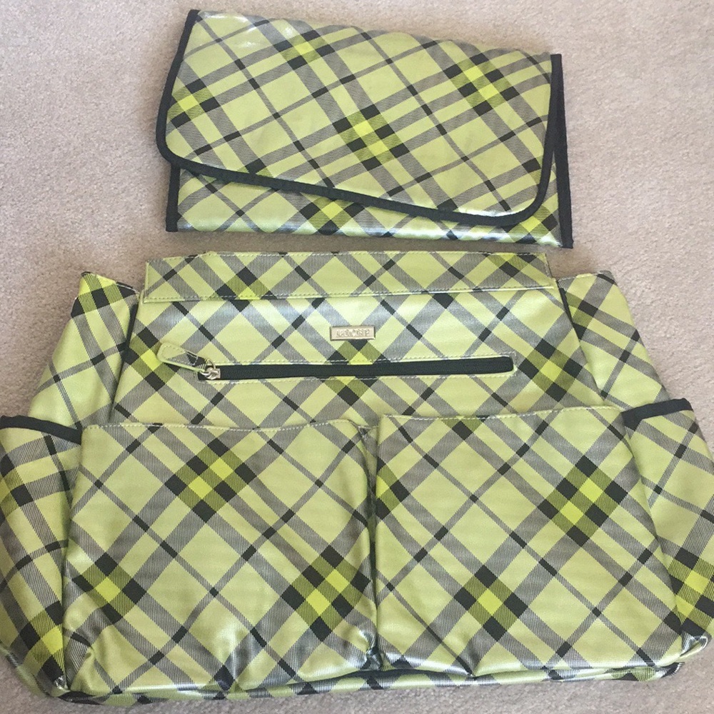 Miche Prima Delilah Diaper bag and changing pad